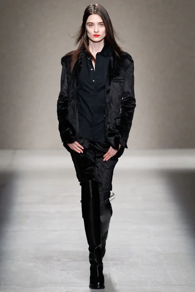 Look 29